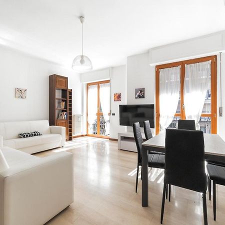 Cenisio M5 Lovely Apartment - With Balcony! Milaan Buitenkant foto