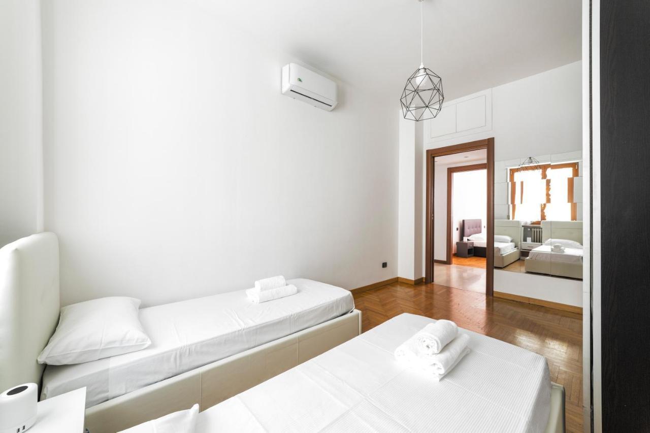 Cenisio M5 Lovely Apartment - With Balcony! Milaan Buitenkant foto