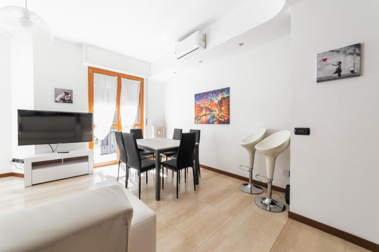 Cenisio M5 Lovely Apartment - With Balcony! Milaan Buitenkant foto