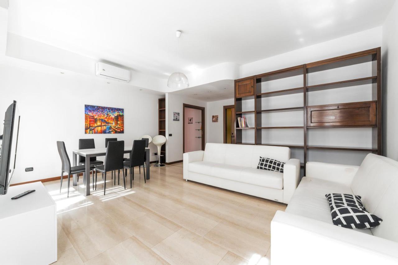 Cenisio M5 Lovely Apartment - With Balcony! Milaan Buitenkant foto